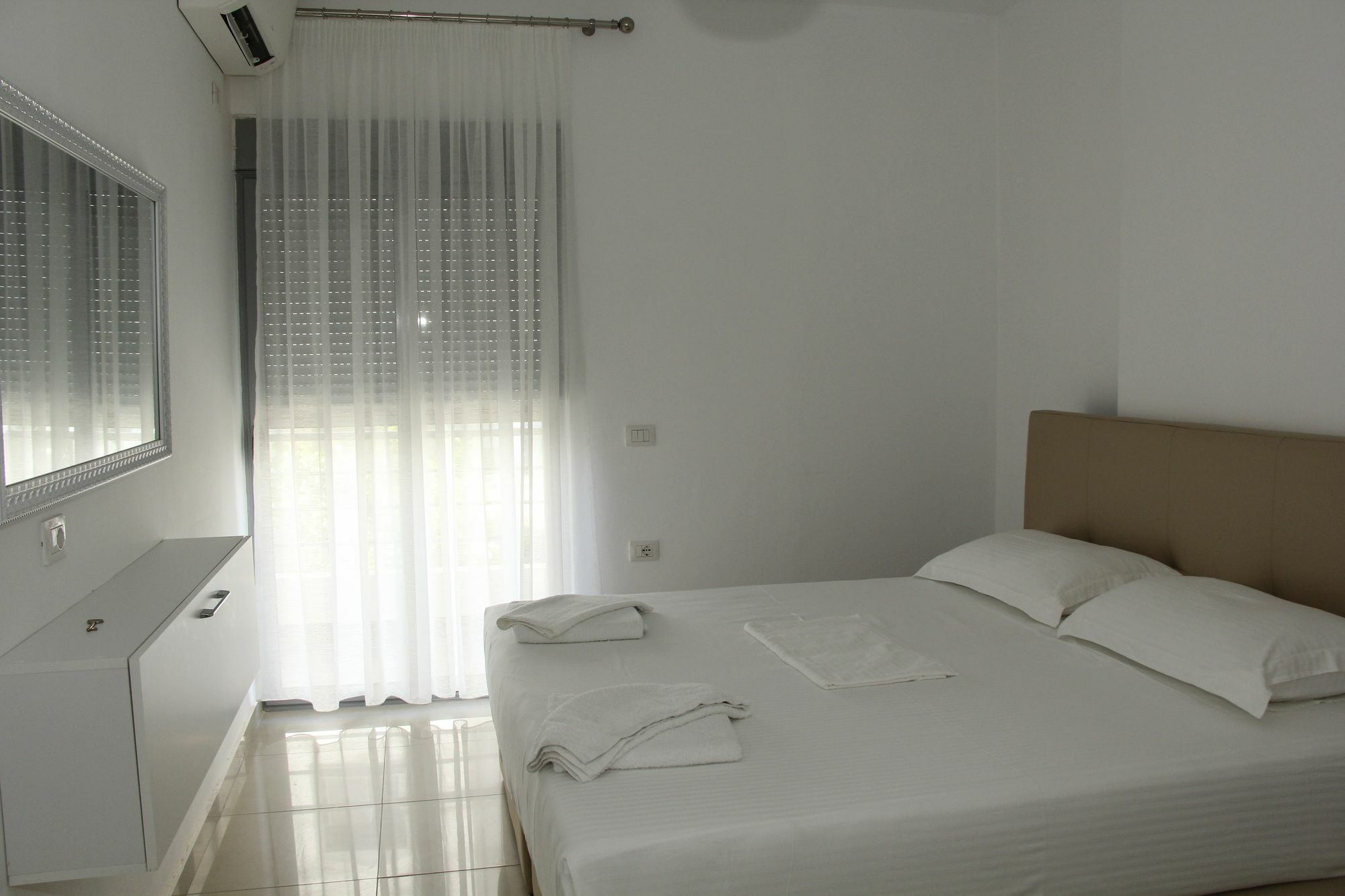 Andy Apartments ซารานเดอ ภายนอก รูปภาพ