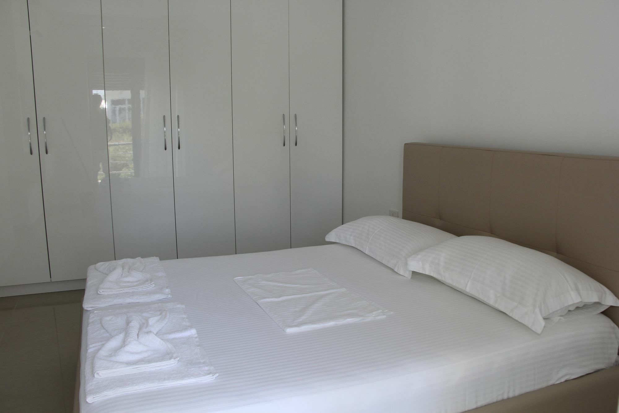 Andy Apartments ซารานเดอ ภายนอก รูปภาพ